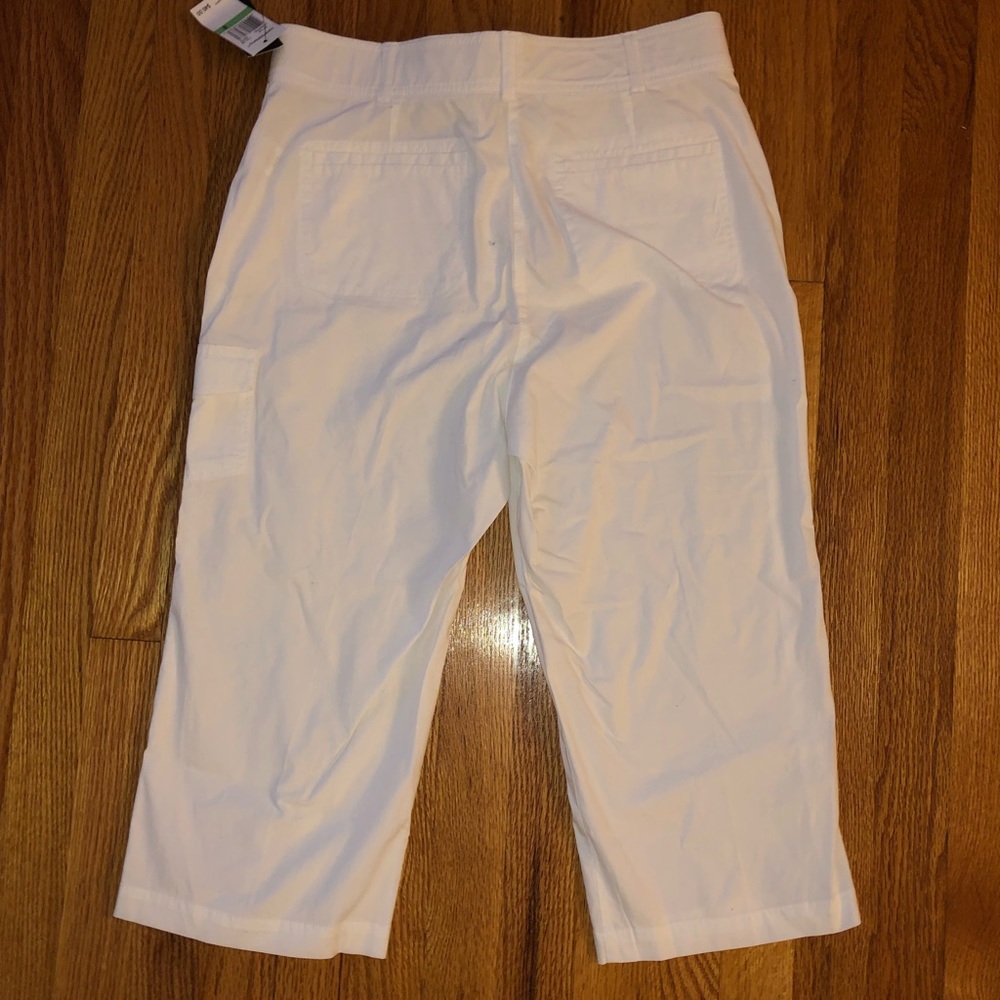 White Capri Pants - Picture 3 of 4